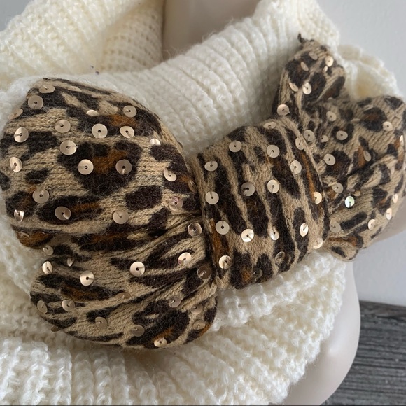 Betsey Johnson cream knit infinity scarf with leopard bow and gold sequins - Picture 2 of 3